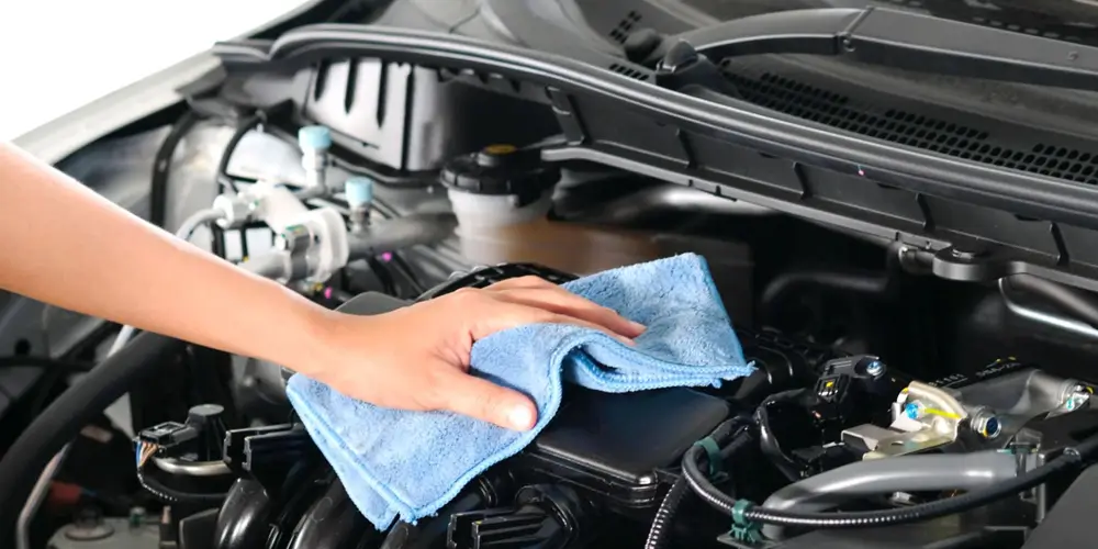 1706082002 What are the benefits of using Engine Shine Protector on my vehicle