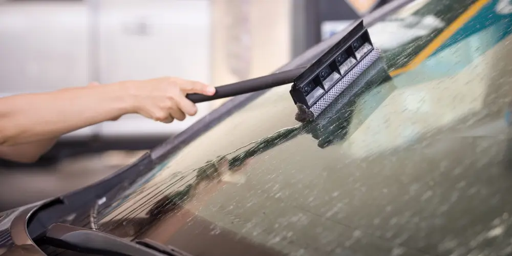 1706087316 How to use Car Windshield Oil Film Cleaner effectively