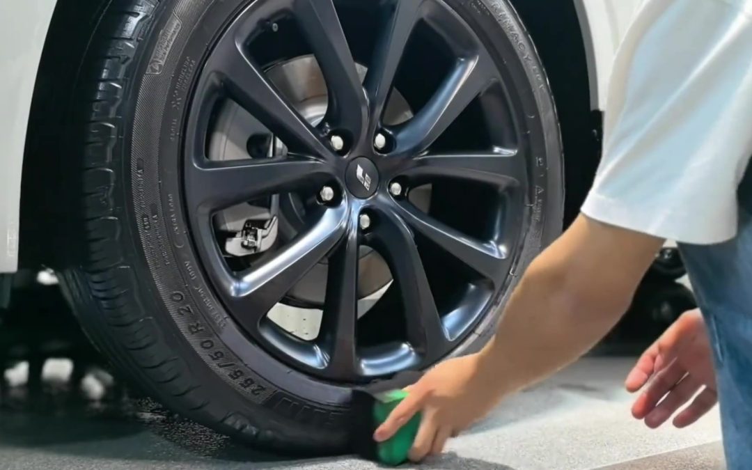 Achieve a Long Lasting Tire Shine with SYBON: The Ultimate Solution for Car Enthusiasts and Professionals